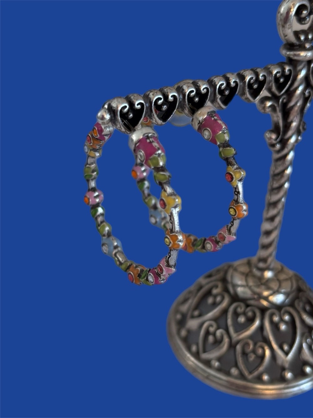 Brighton — Multicolor Flower Detail  Vintage Flower Child Enamel Hoop Earrings - Picture 4 of 5